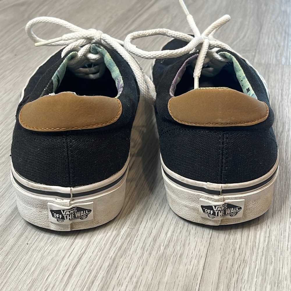 Black Vans - Picture 4 of 6